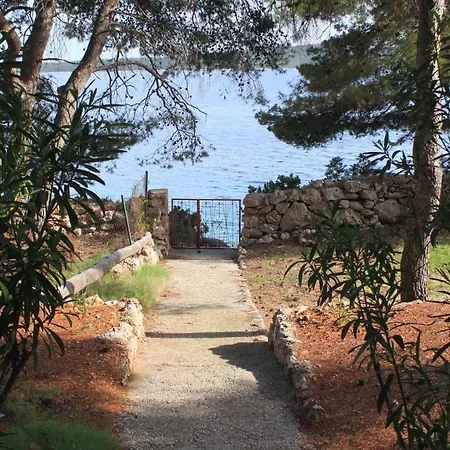 Apartment By The Sea Zavala, Hvar - 8774 Jelsa (Hvar)